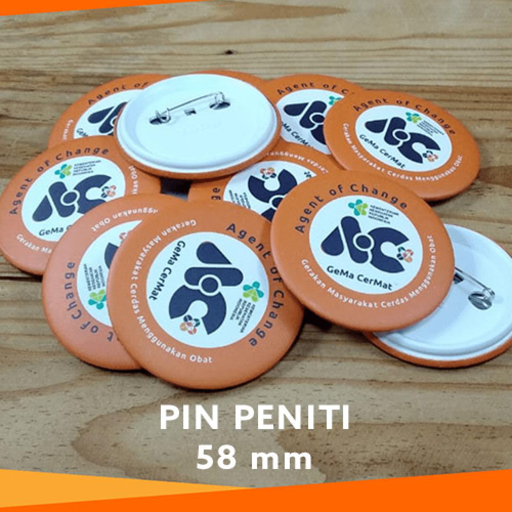Cetak PIN Souvenir 58mm Glossy – Custom Desain